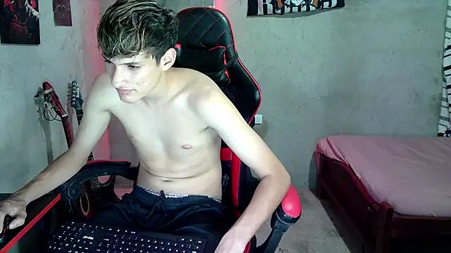 Онлайн чат XXX flaquito_junior