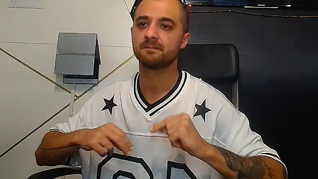 Chat XXX en directo de JamesMyerss