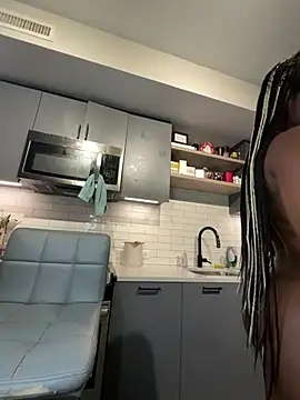 Pertunjukan Kamera Web Naomiruty