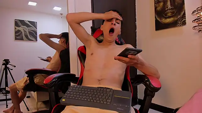 Chat XXX en directo de LeoDrake_