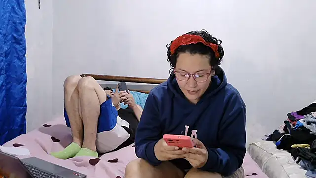 luxandracon23 élő XXX-chatje