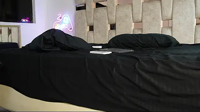 aaron_bolt Pertunjukan Webcam