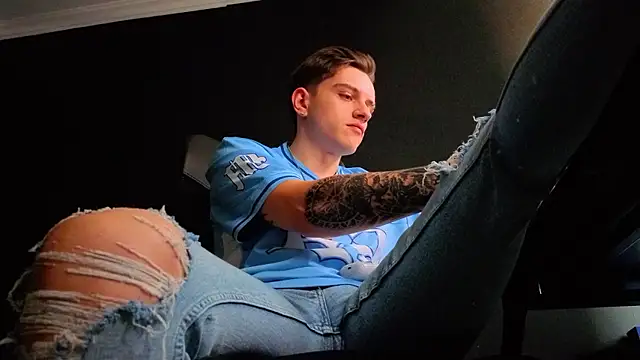 FelixStarkk Adlı Modelin Canlı XXX Sohbeti