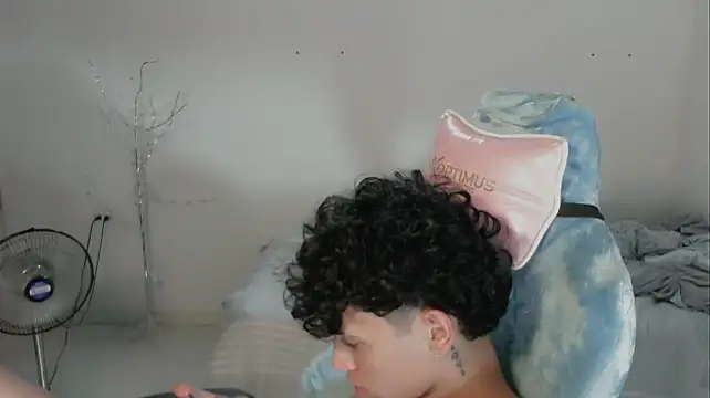XXX chat uživo modela FUNNY_DICK_