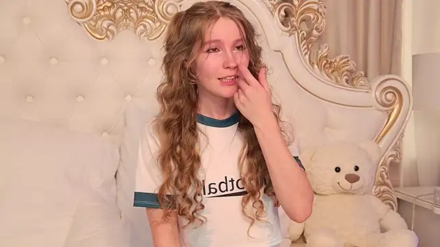 LisaStone: онлайн-секс-чат