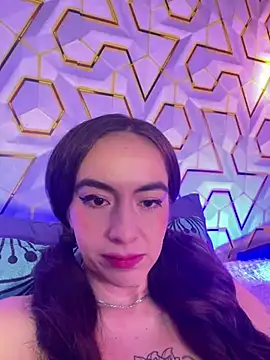 Živý XXX chat MelanyyJhonson15