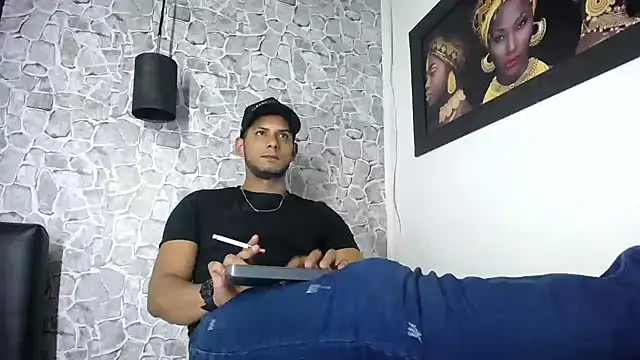 Chris_Dick23 Adlı Modelin Web Kamerası Şovu