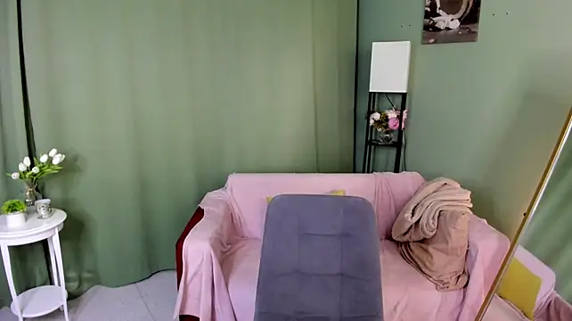 Chat +18 de LeticiaRomano ao vivo