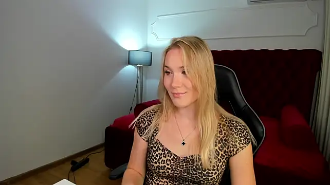 ElaraVoltage – Live XXX-chat