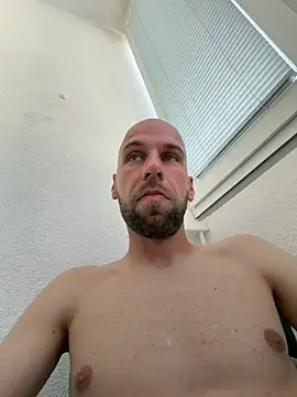 Oliver_outside Webcamshow