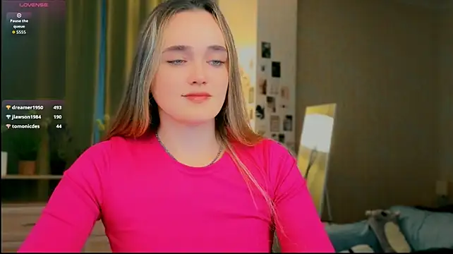 earthfantasyy's Live XXX Chat