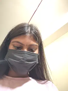 RAGNI-Love Adlı Modelin Canlı XXX Sohbeti