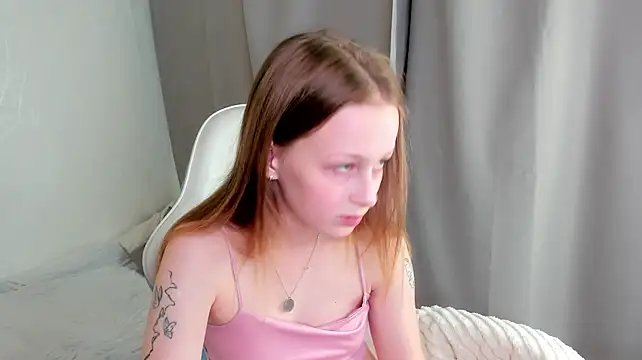 Addelin_ly's Live XXX Chat