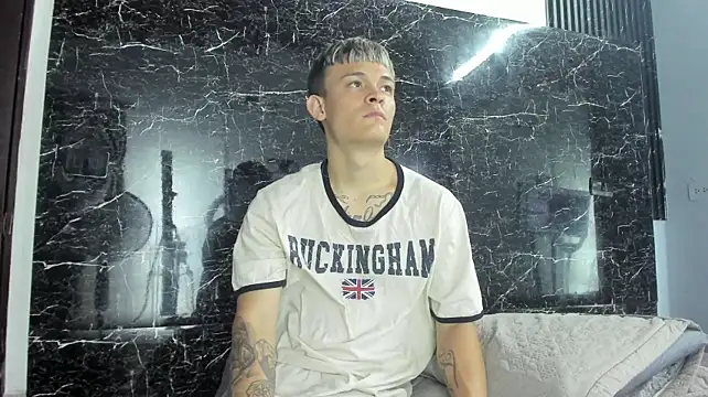 XXX chat uživo modela Robinlion91