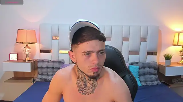 Chat XXX Live Zeus_damian21