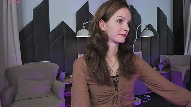 MirandaGlow's Live XXX Chat