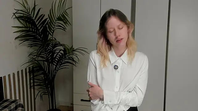 Silly__Milly élő XXX-chatje