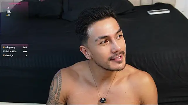 Онлайн чат XXX aaron_bolt