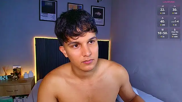 Leo_Savage_ live XXX chat