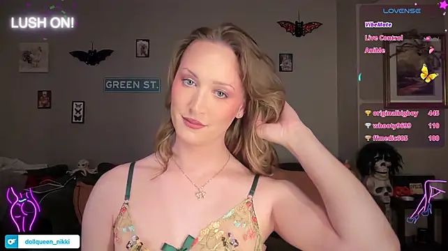 greenxxxqueen: διαδικτυακό σόου στην κάμερα
