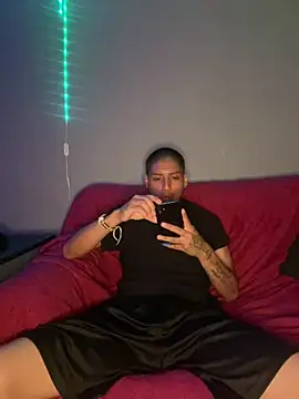 iktzx Live XXX Chat