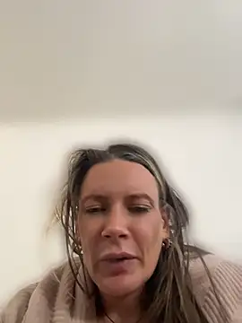 צ'אט XXX בשידור חי של Cindy0907