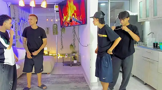 Houseofwarrios Adlı Modelin Canlı XXX Sohbeti