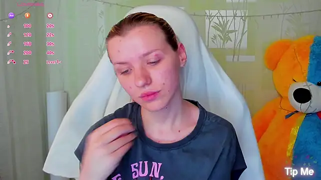MeganNewCat's Live XXX Chat