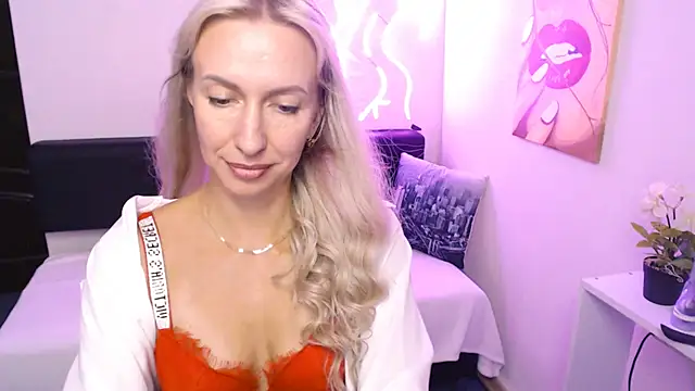 Czat XXX na żywo – Cute_Smile_Shy