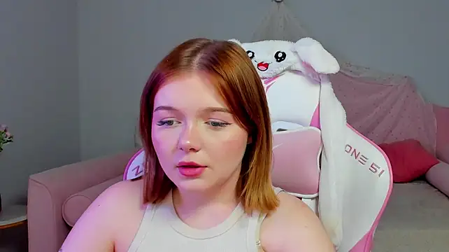 Chat XXX en directo de ElinaVale