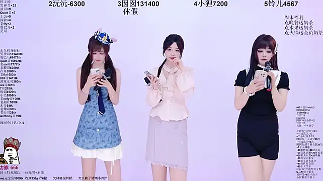 1X-two's Live XXX Chat