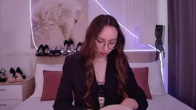 Онлайн чат XXX Emily_Simon