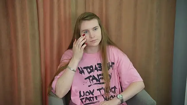 MikkiStipp's Live XXX Chat
