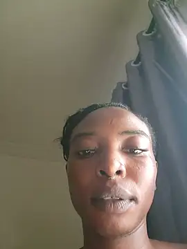 Honeybeespecial élő XXX-chatje