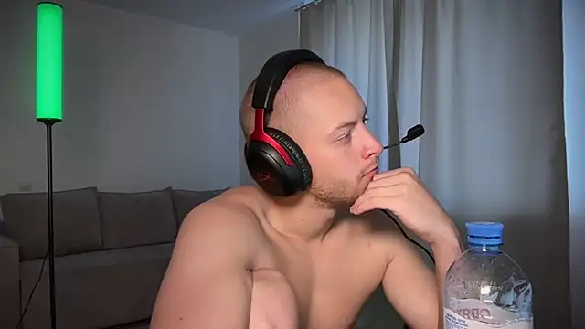 meforyou777 Show in webcam