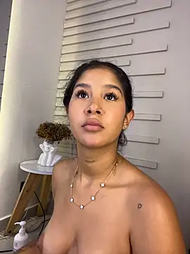 Aida_moreno élő XXX-chatje