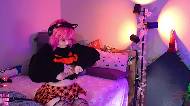 Chatroom XXX en direct de Angel-Lewd-Cake