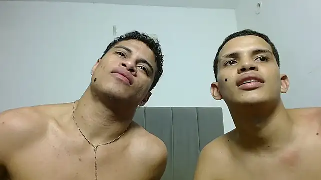 Jose_And_Daniel's Webcam Show
