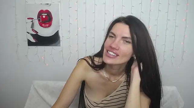 MilaLoona's Live XXX Chat