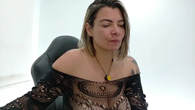 charlotedoll Chat XXX in diretta
