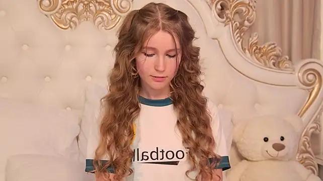 LisaStone's Live XXX Chat