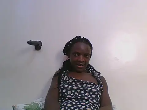 ebonypetite2: онлайн-секс-чат