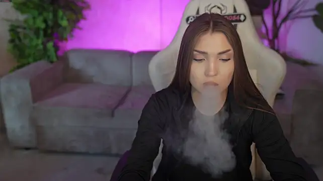 Tina_Breeze Pertunjukan Webcam