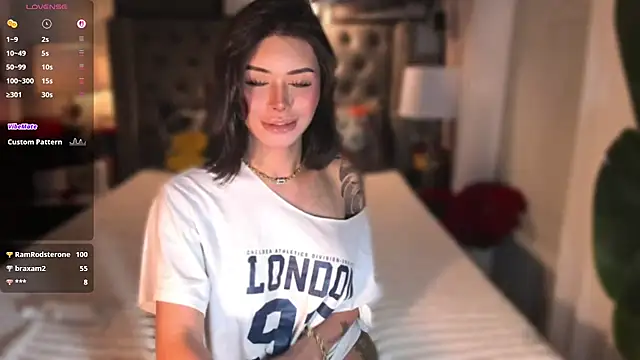 ParisianDoll Webcam Show