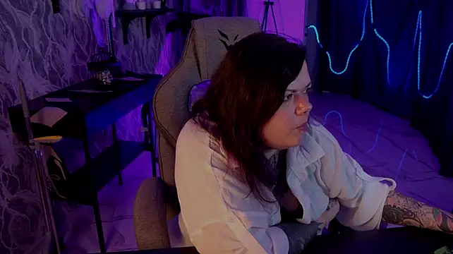Chat XXX en directo de CharliBlackwood
