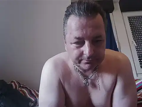 boy0230M live XXX chat