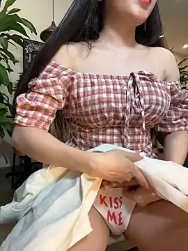 secretly_masturbating Show Webcam