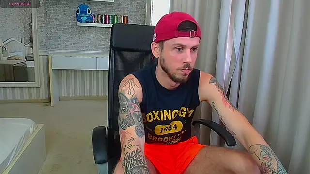 JonahShaw Live XXX-Chat