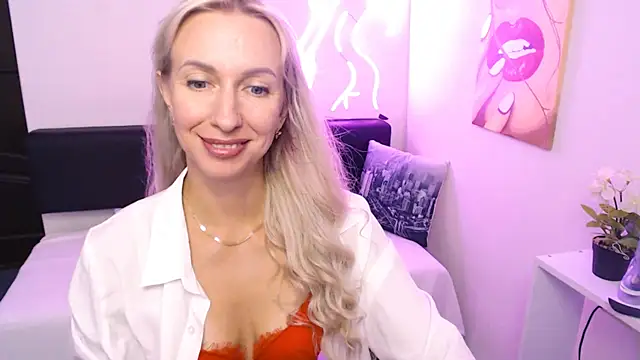 Cute_Smile_Shy Adlı Modelin Canlı XXX Sohbeti