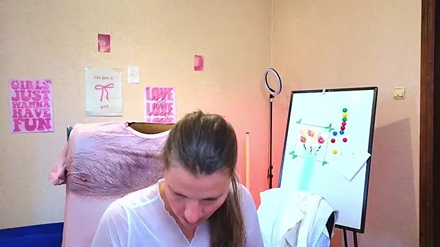 XXX chat uživo modela Mirabelle_Velvet